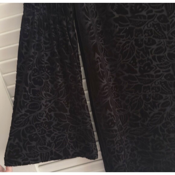 Adrienne Vittadini Black Velvet Burnout Sheath Whimsigoth Size Med Bell Sleeves - Picture 7 of 13